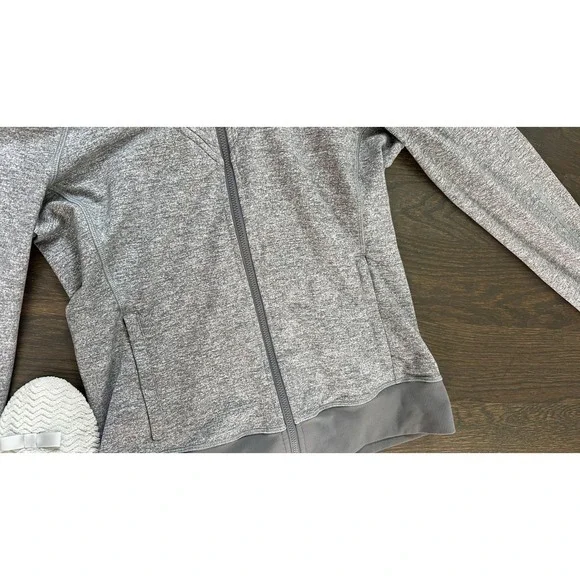 Lululemon Heathered Gray Define Jacket Funnel‎ Neck Full Zip Athletic sz 6-8? - Picture 3 of 6